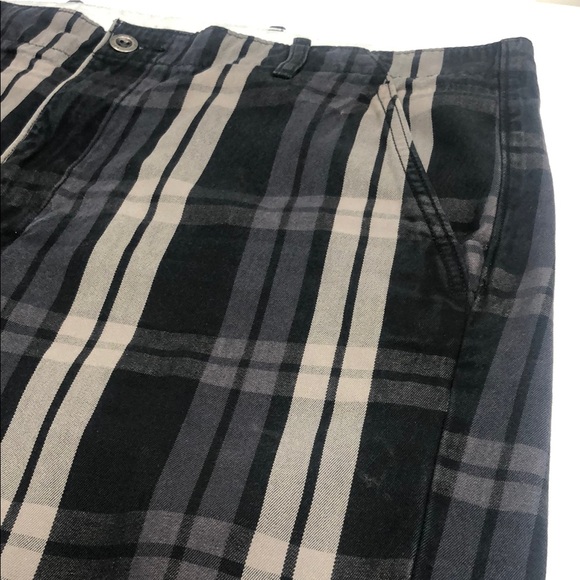 Levi's Men’s Plaid Shorts - Size 38 - Picture 7 of 14
